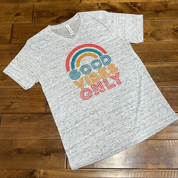 Good Vibes Only 🌈 - Picture 1 of 4